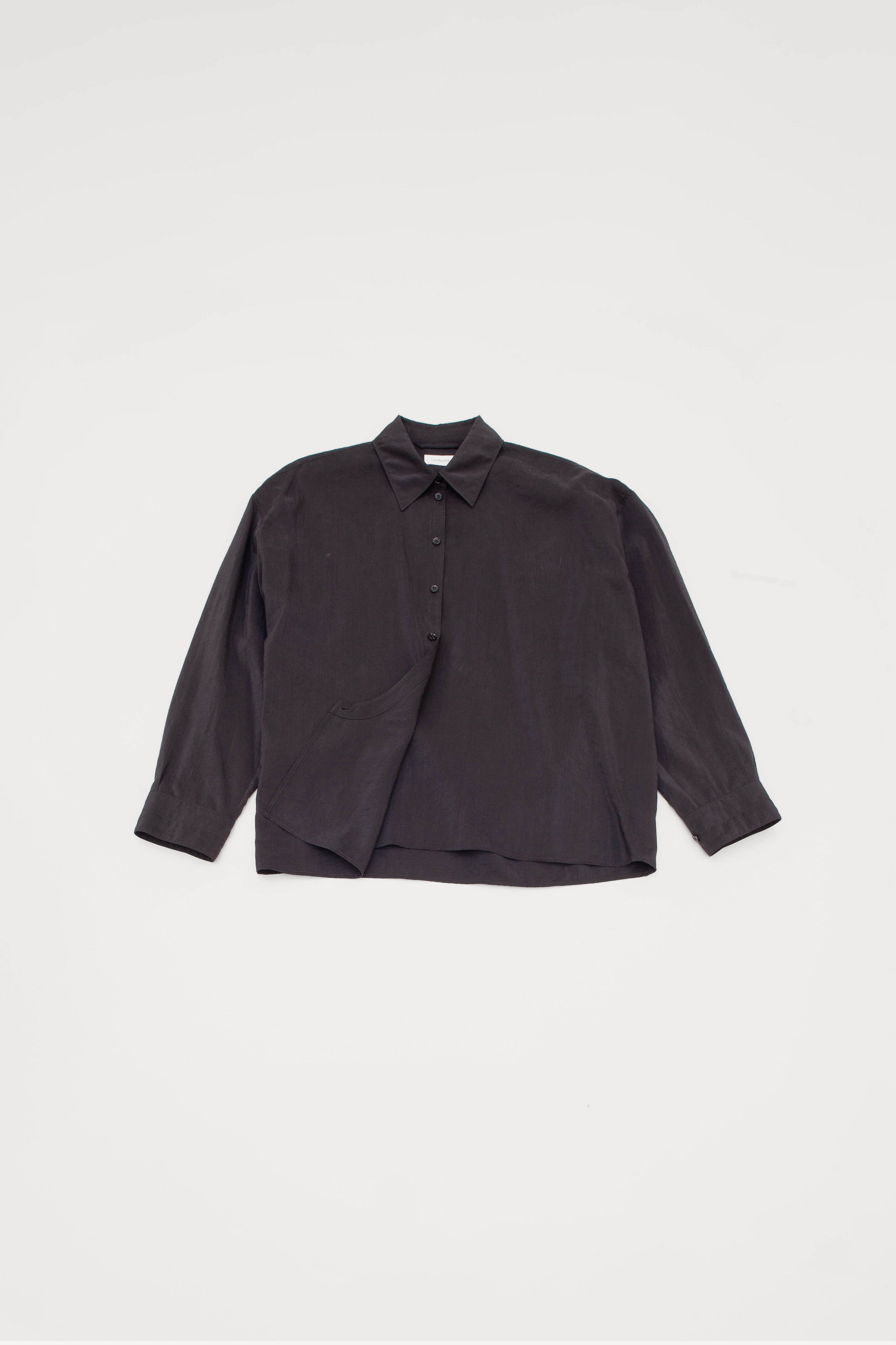 STRAIGHT COLLAR TWISTED SHIRT
