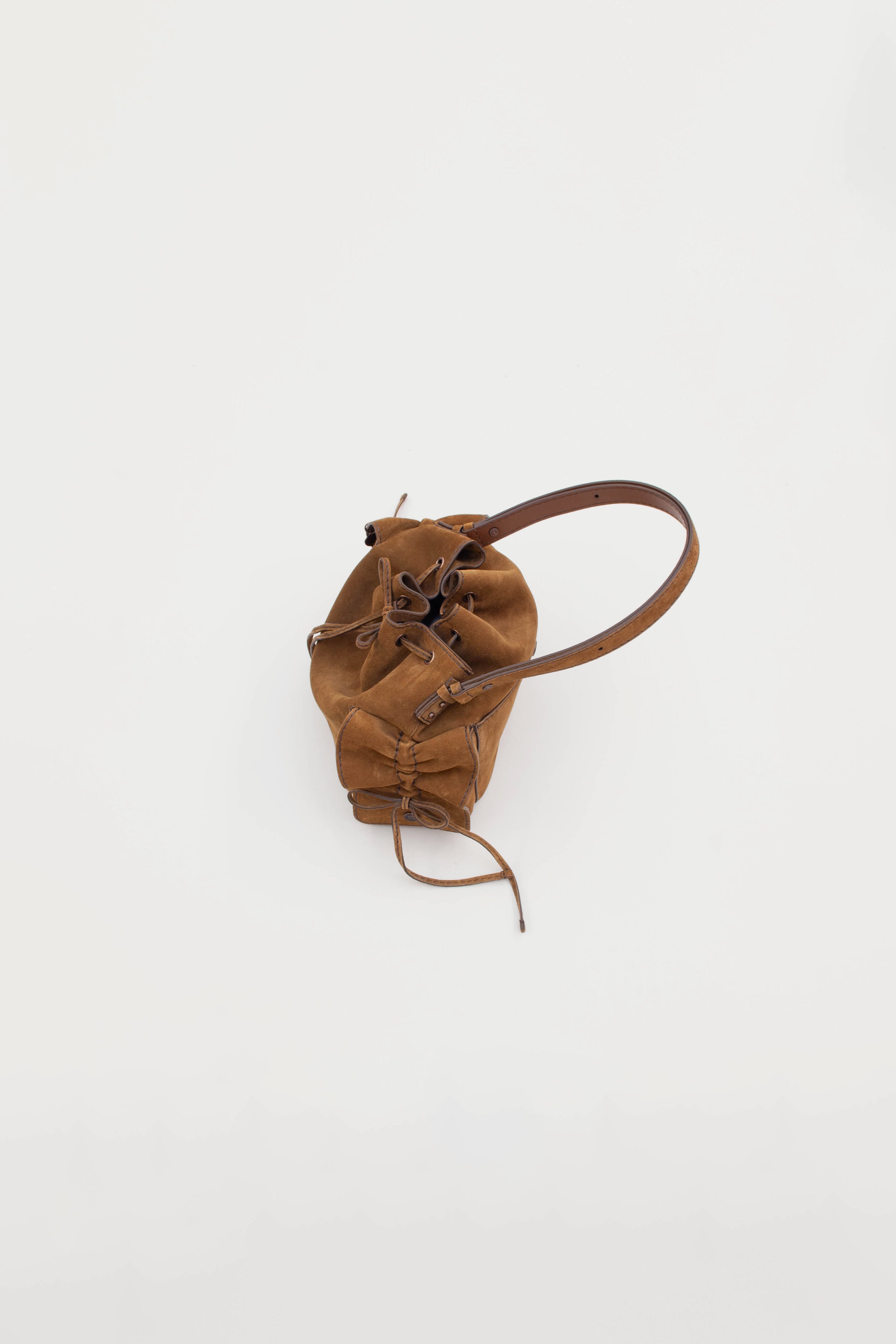 MULTIPOCKET BUCKET SUEDE