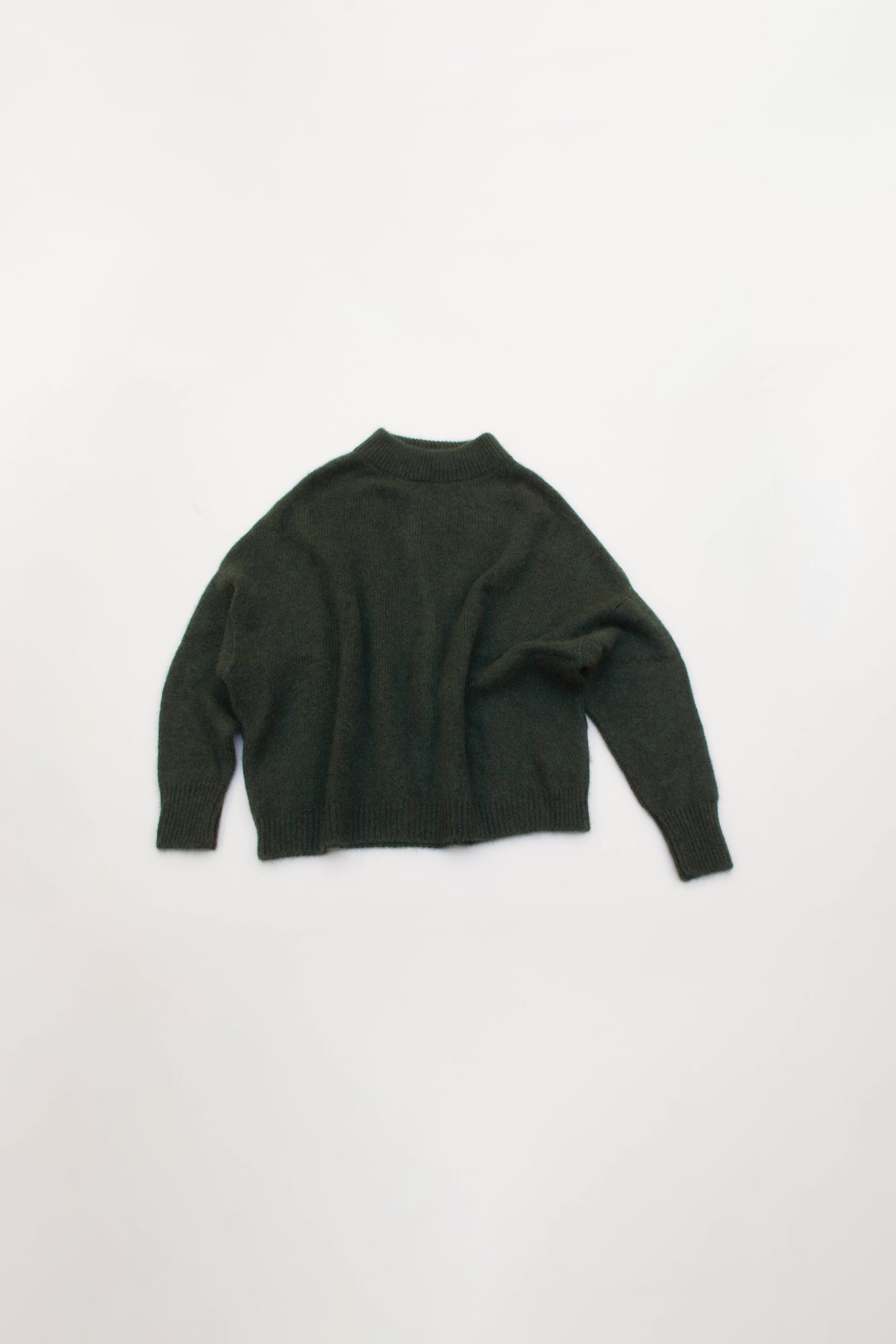 CREW NECK KIMONO SLEEVE SWEATER