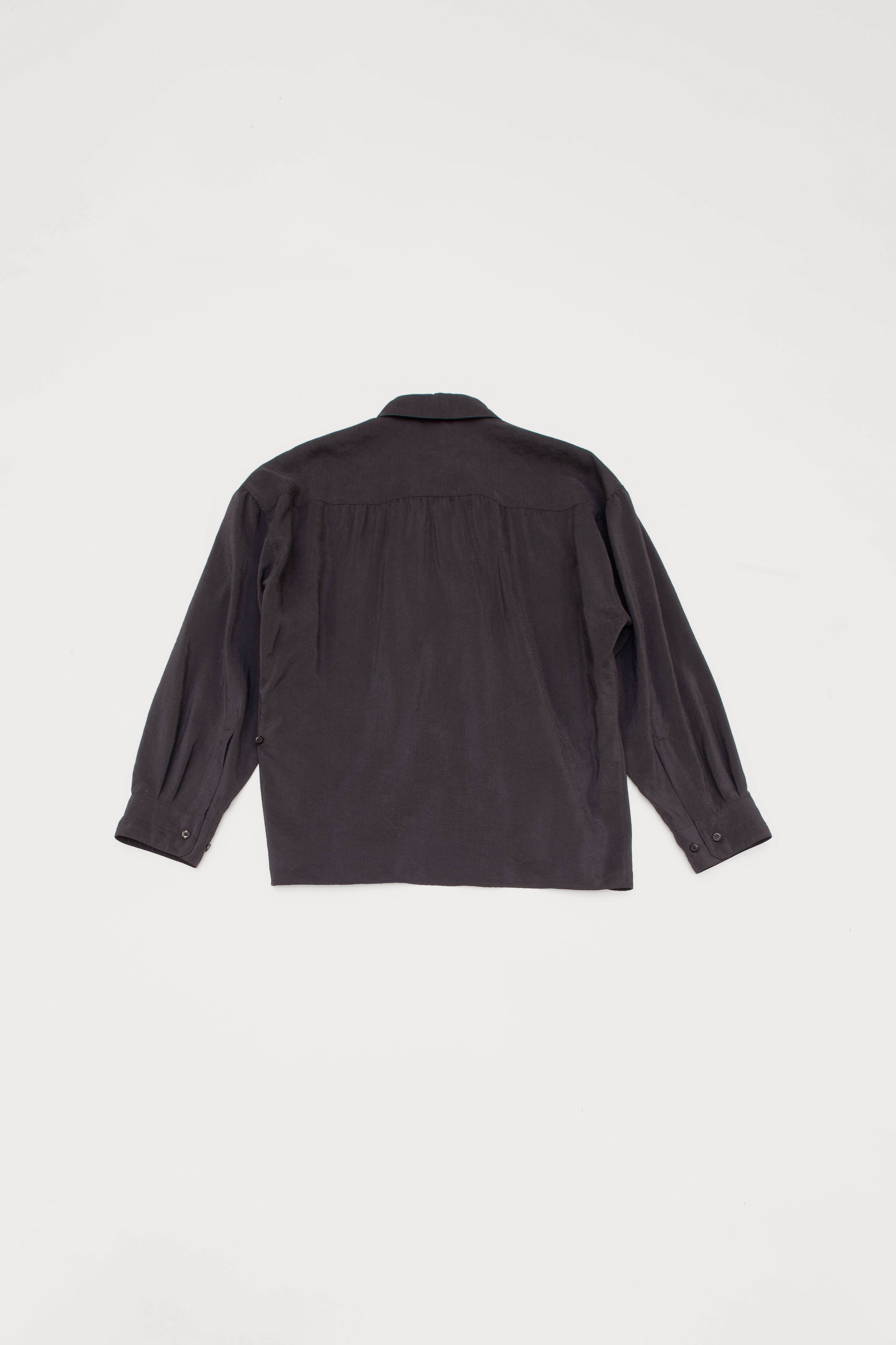 STRAIGHT COLLAR TWISTED SHIRT