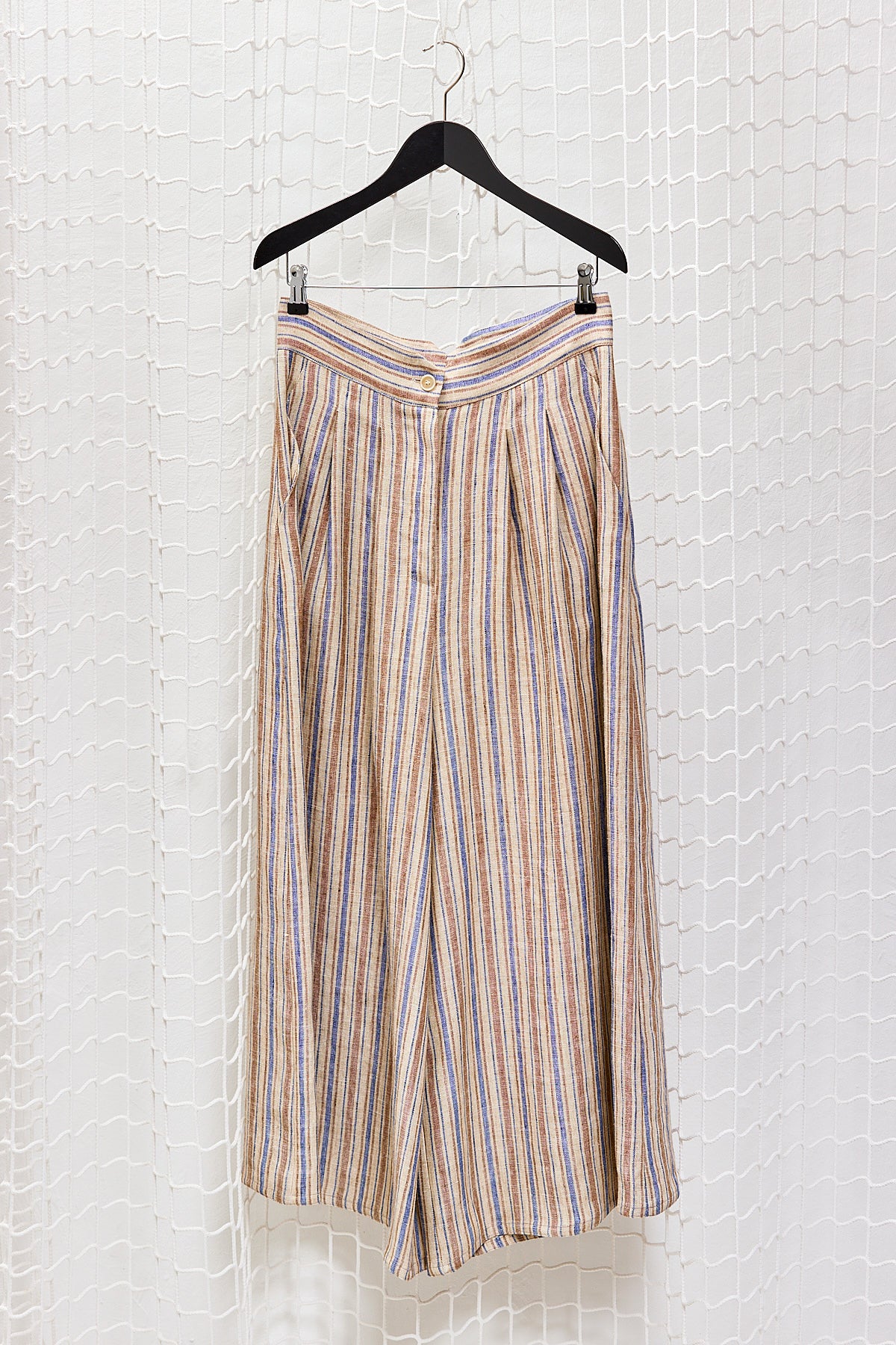 Linen trousers stripes