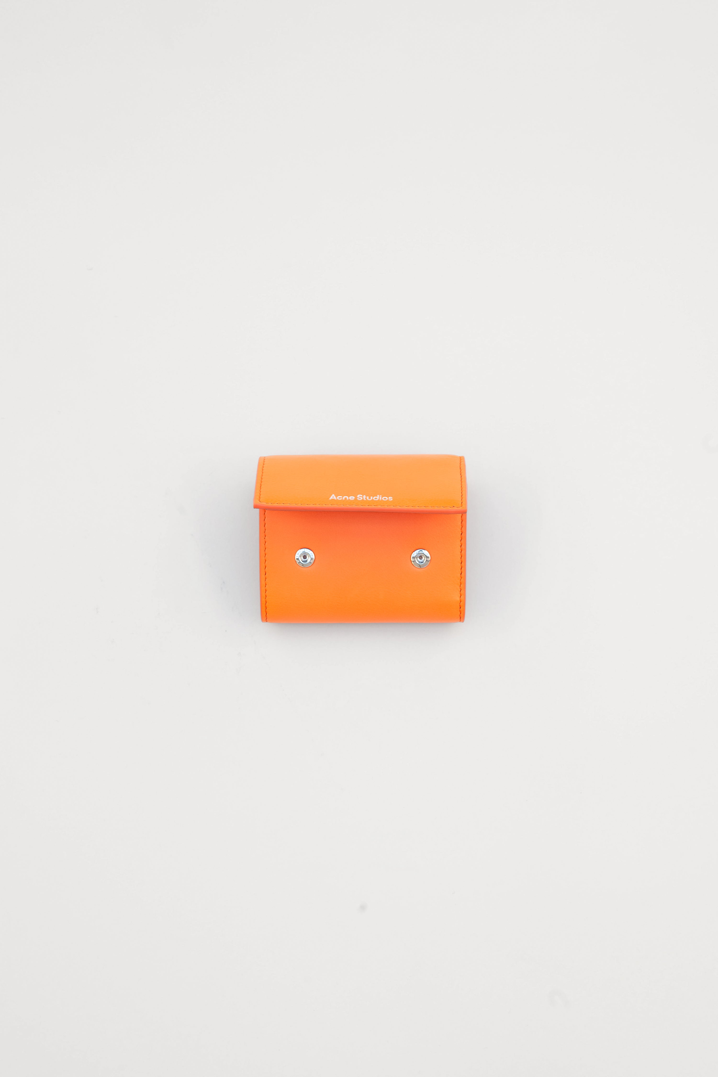 TRIFOLD LEATHER WALLET