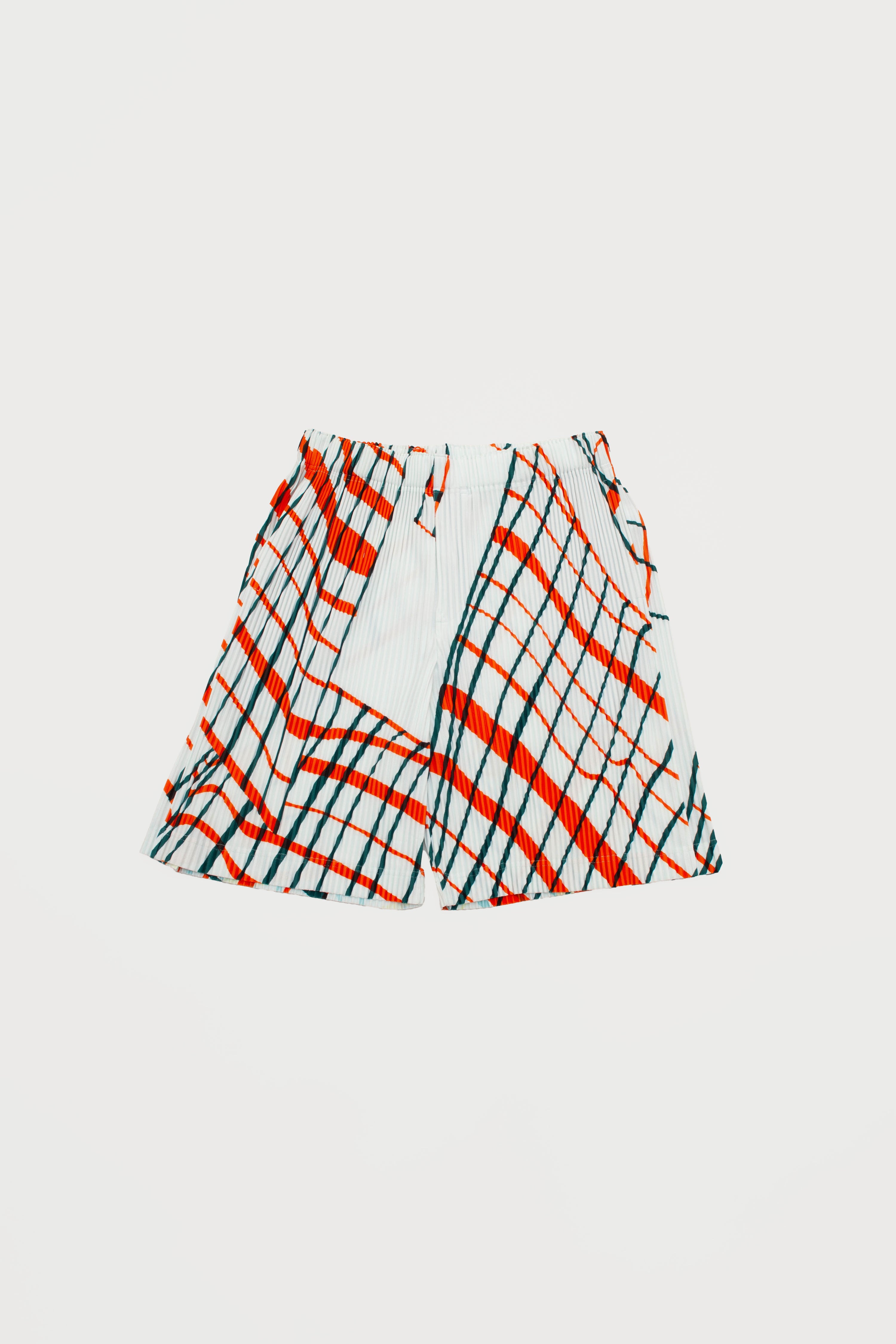 HOMME PLISSE SHORTS