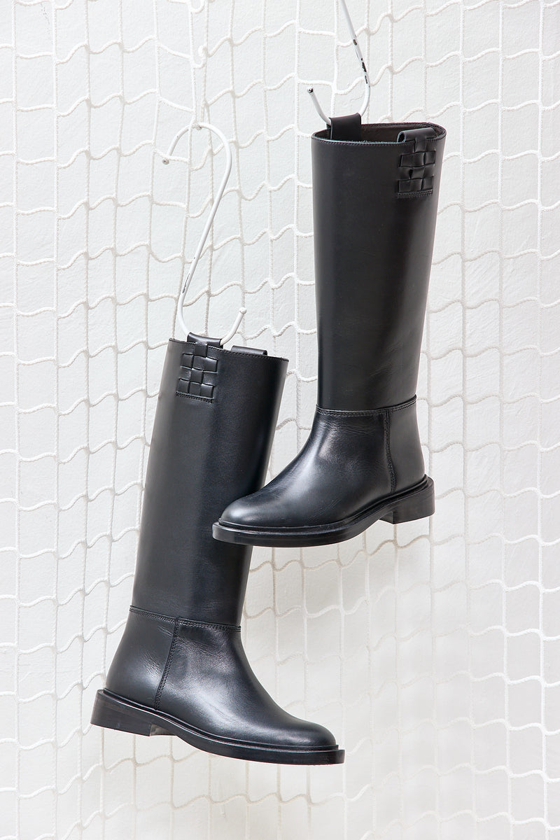 Black Boots