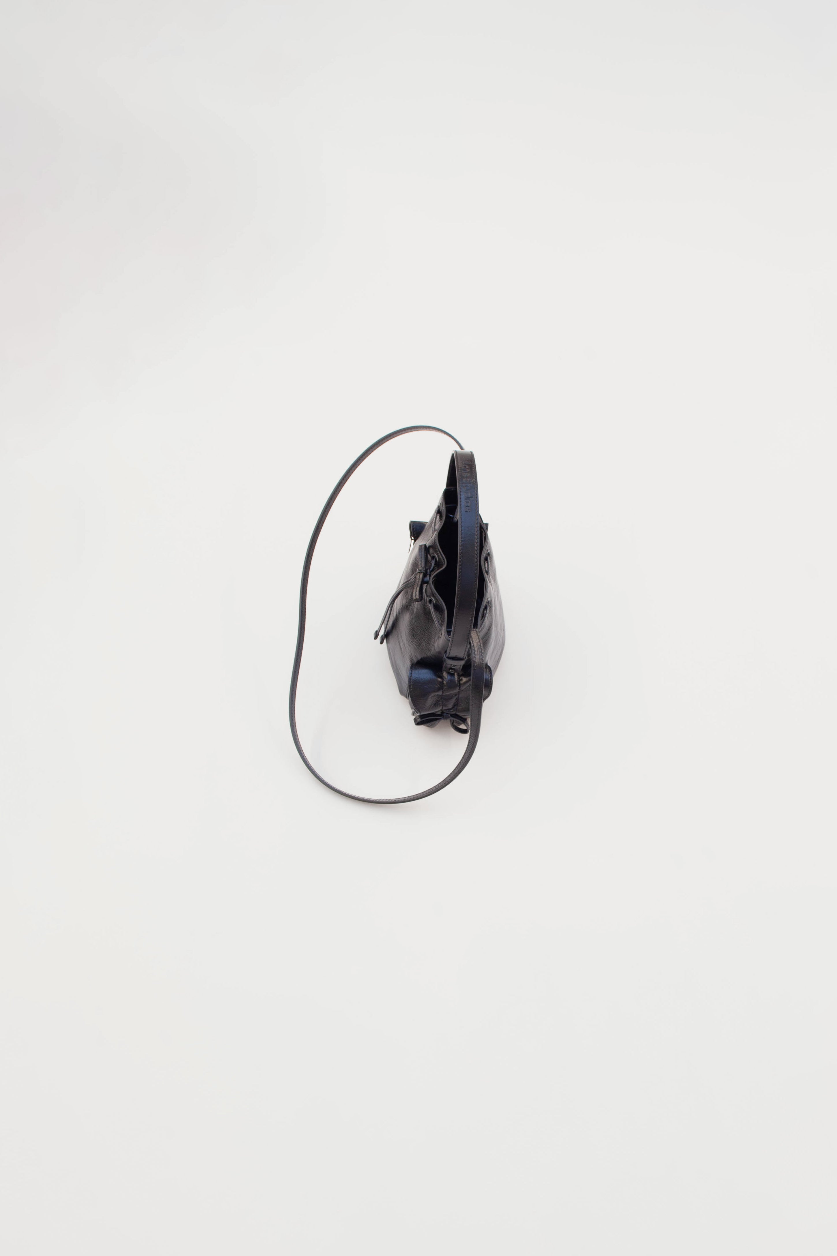 MULTIPOCKET MINI BUCKET LUX