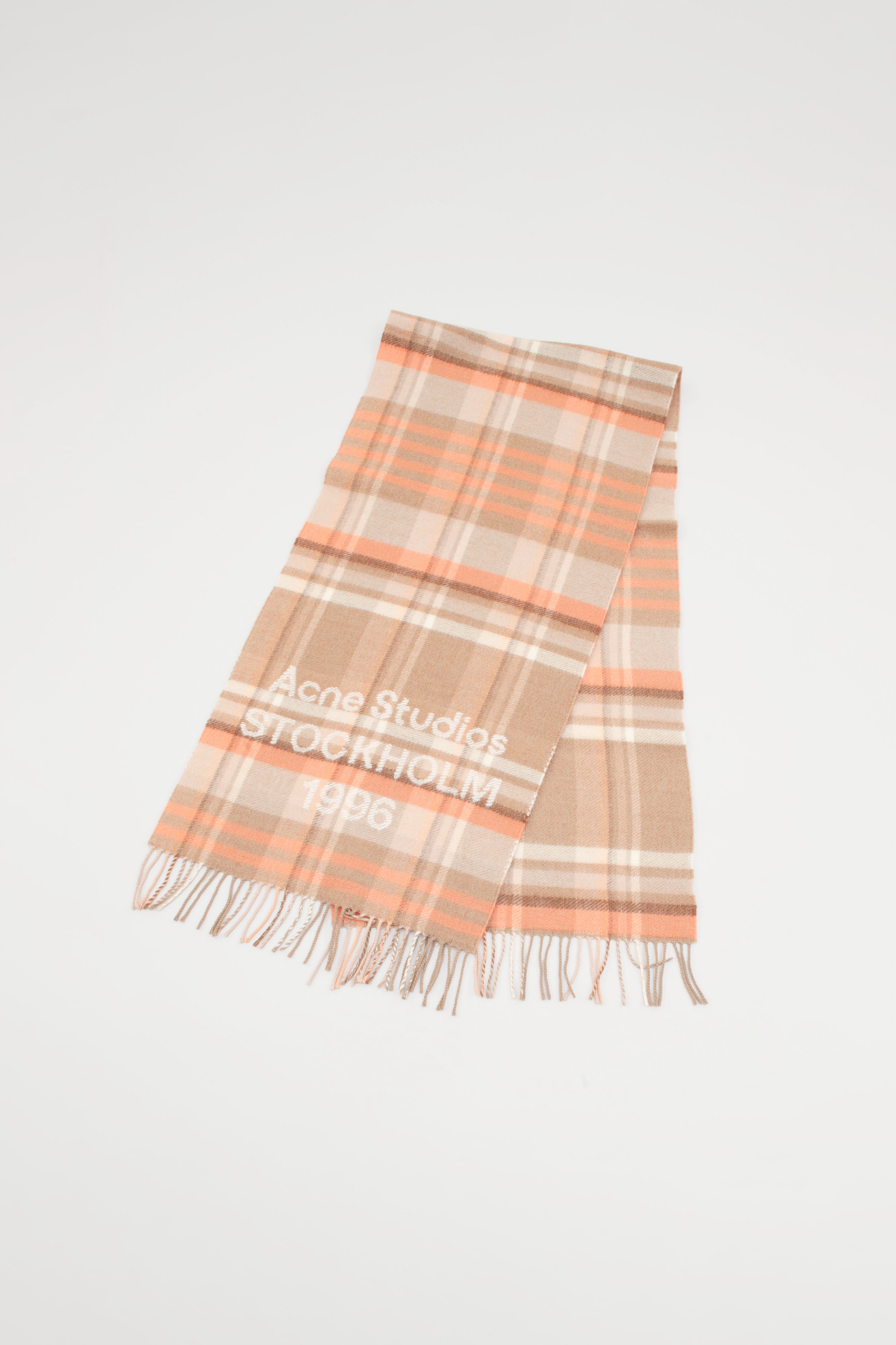 PEACH LOGO SCARF