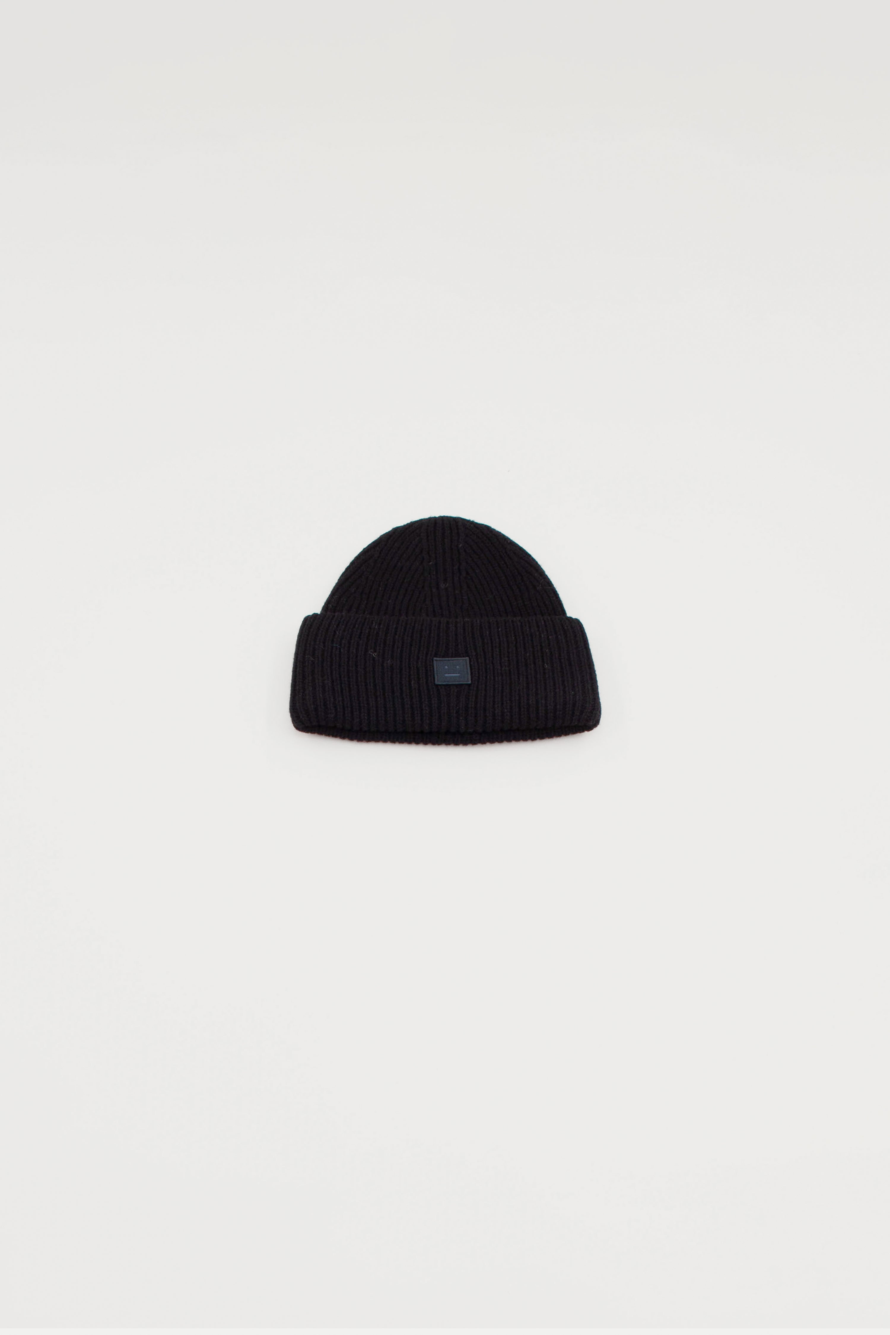 FACE BEANIE LOW