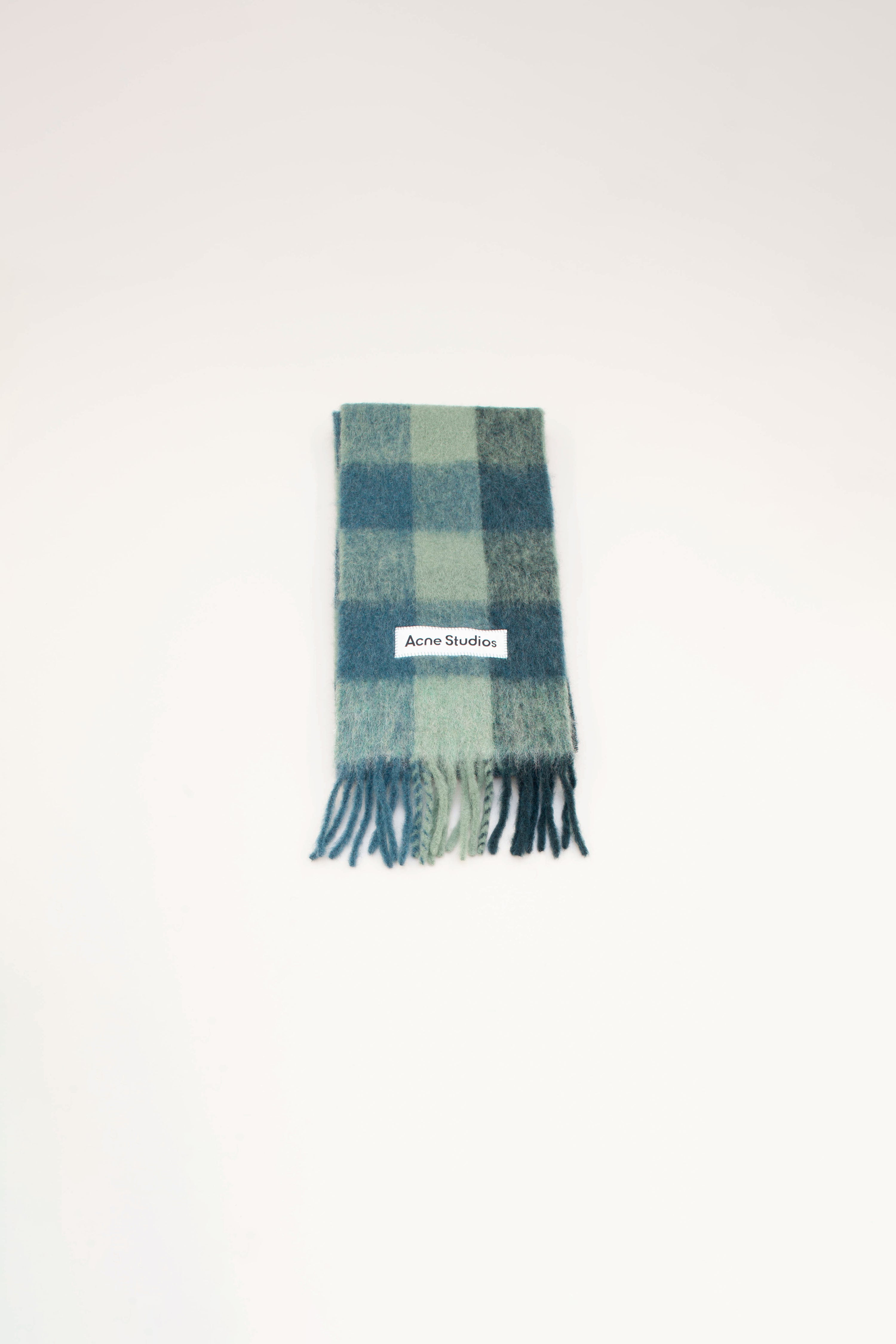 CHECKED SCARF