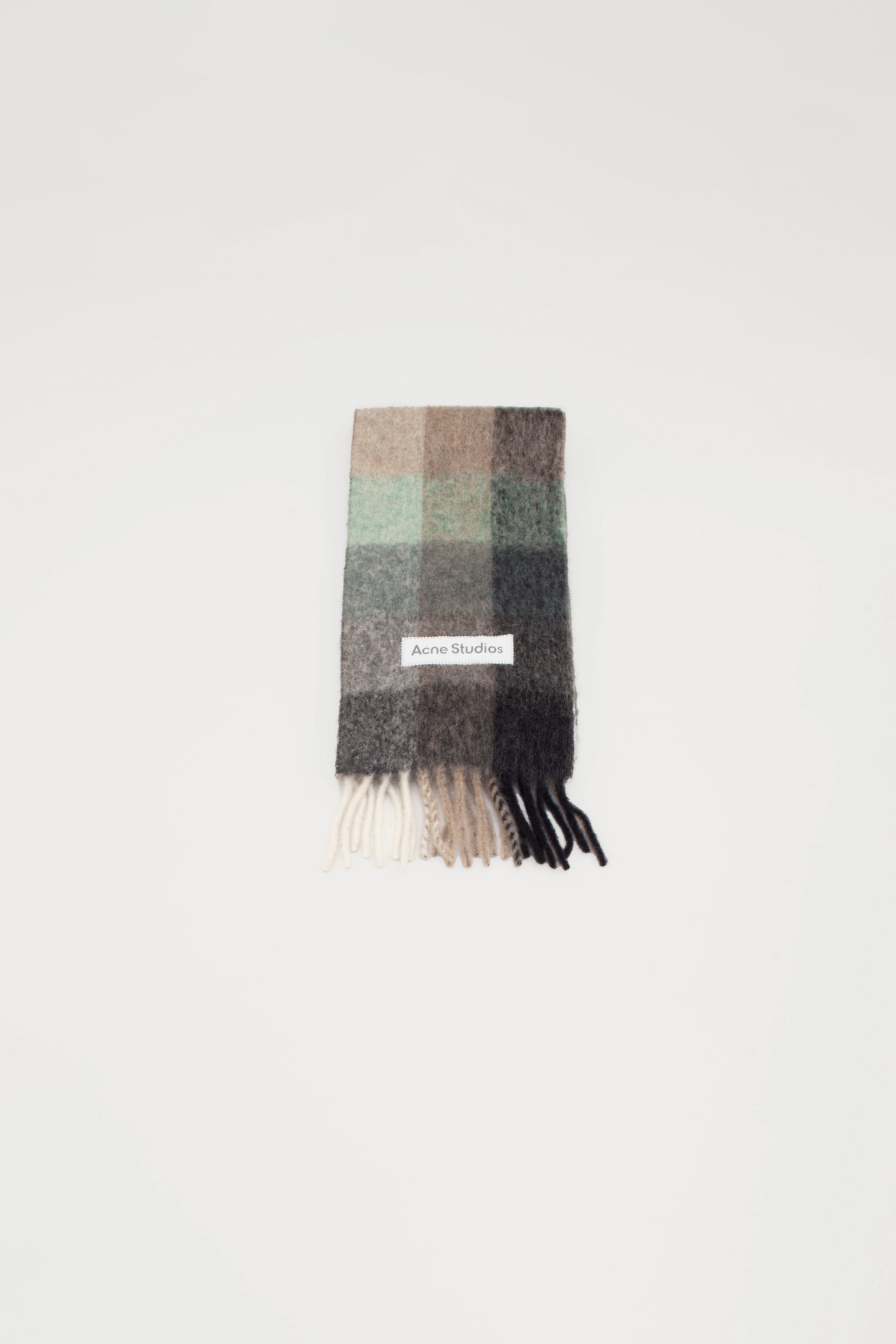 CHECKED SCARF