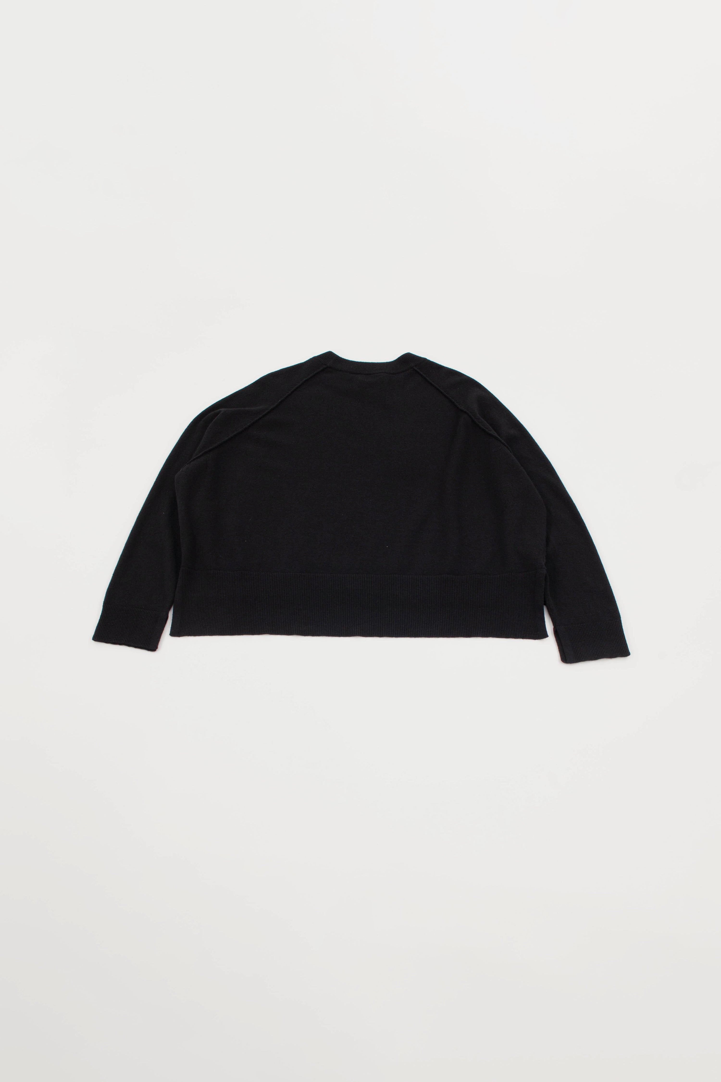 ROUND NECK SIDE SLIT SWEATER