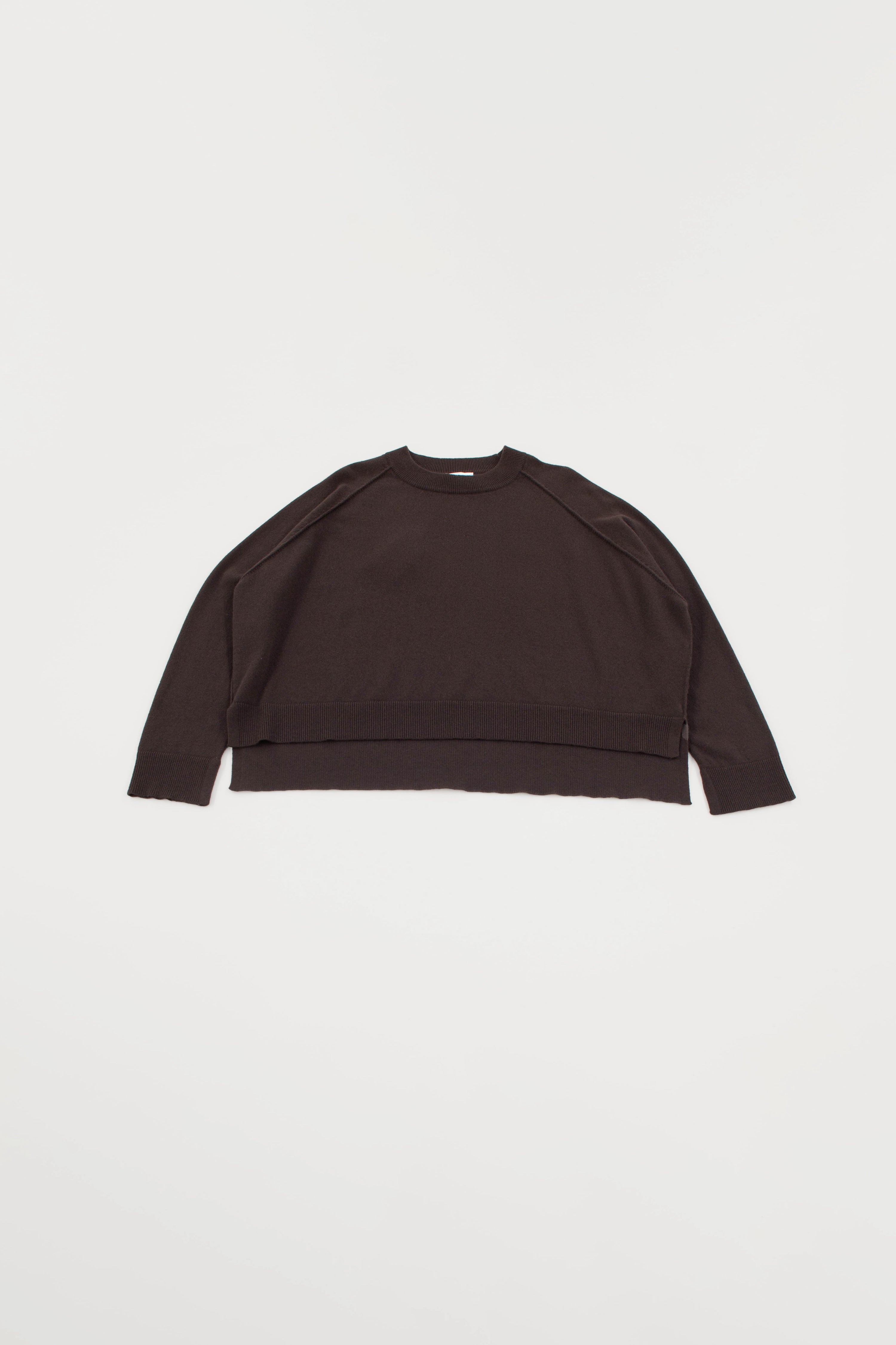 ROUND NECK SIDE SLIT SWEATER
