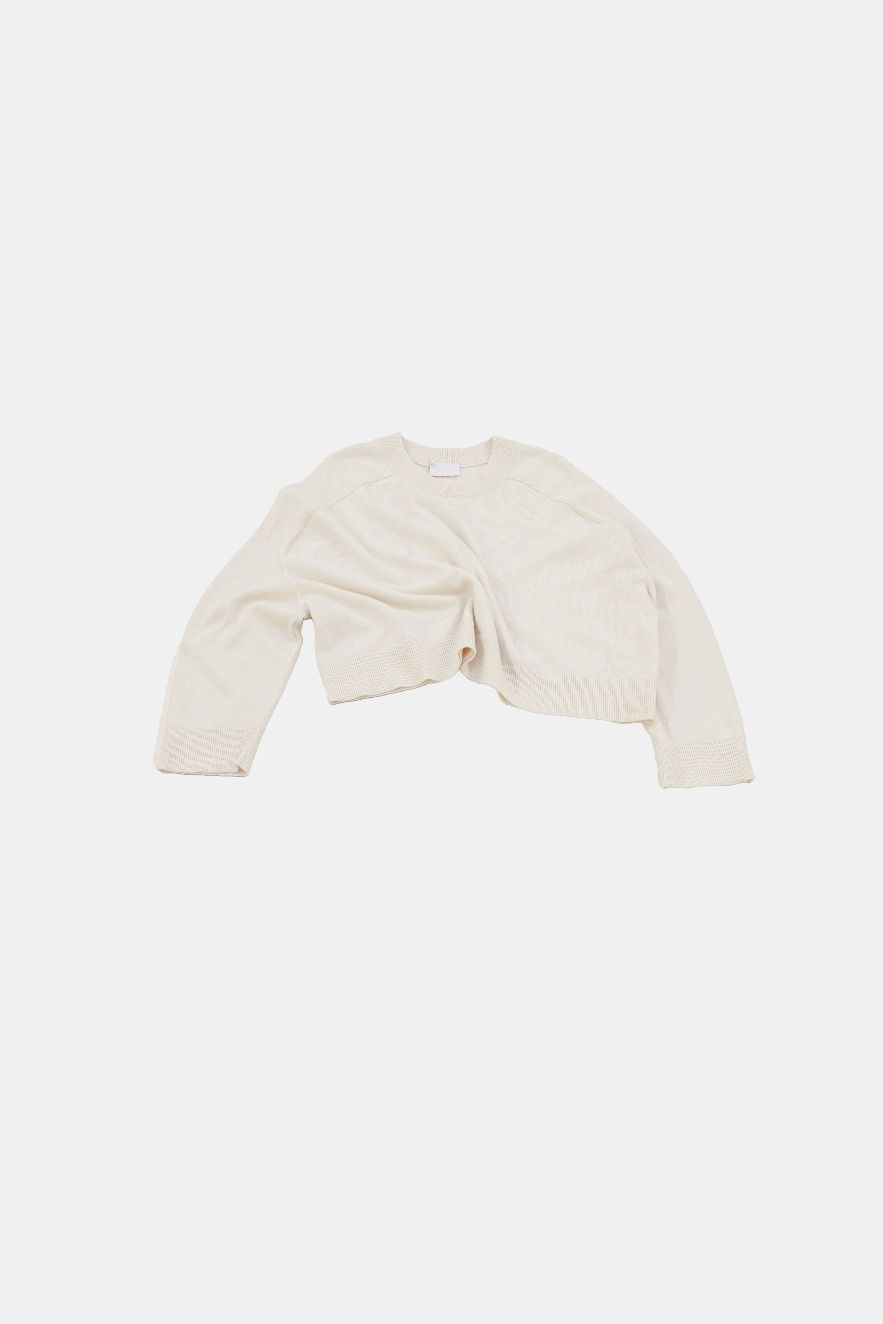 ROUND NECK SWEATER