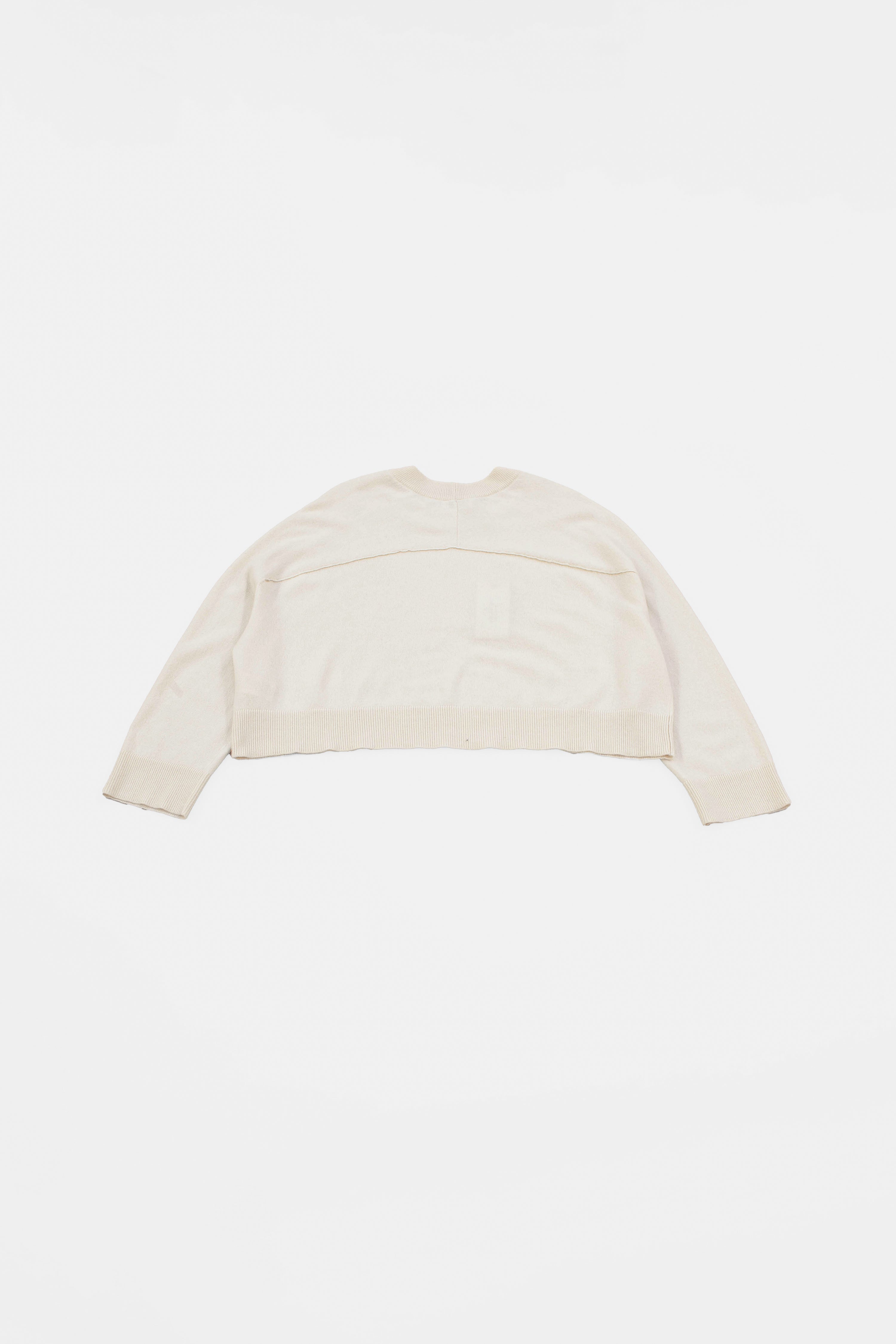 ROUND NECK SWEATER