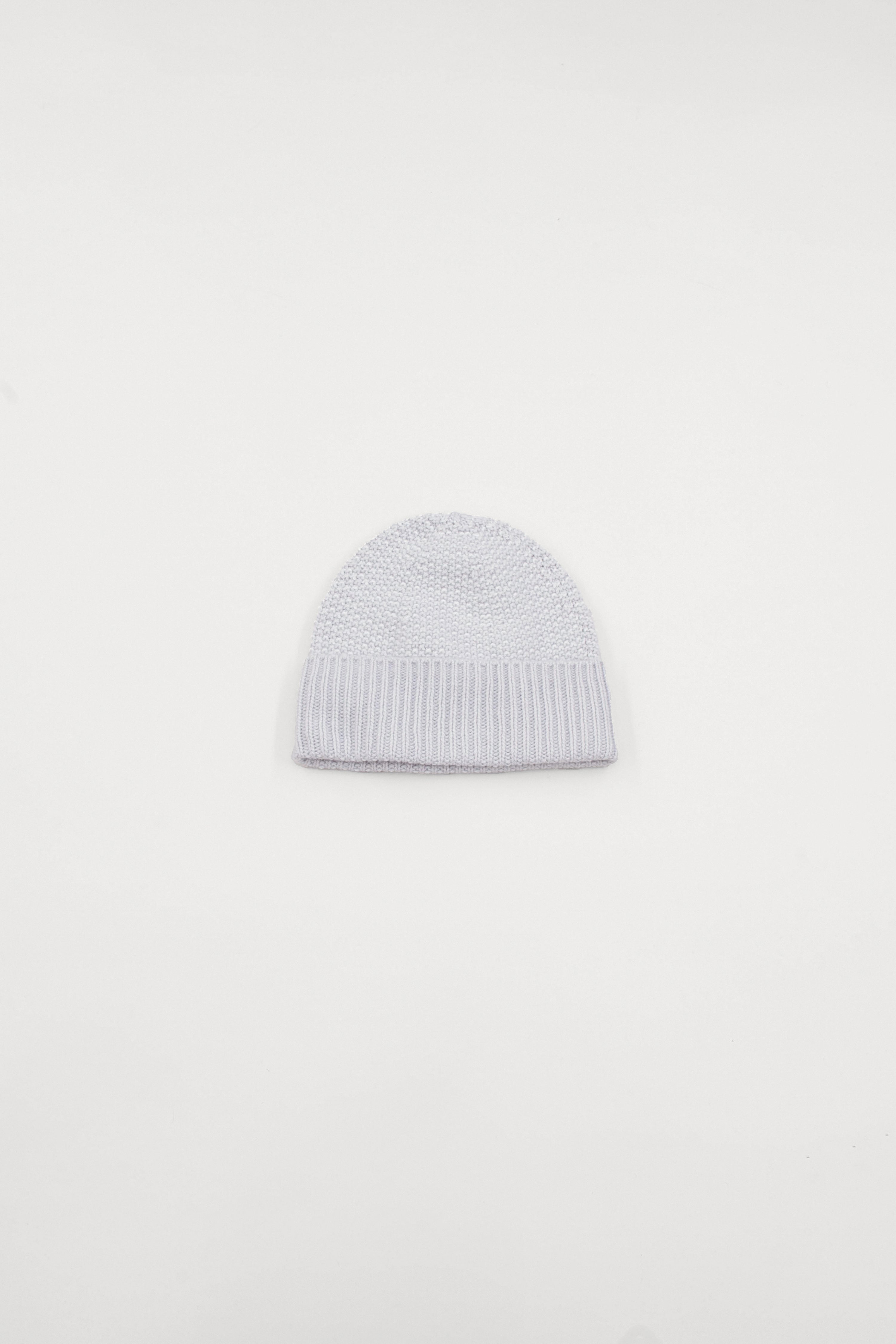 SEED STITCH BEANIE