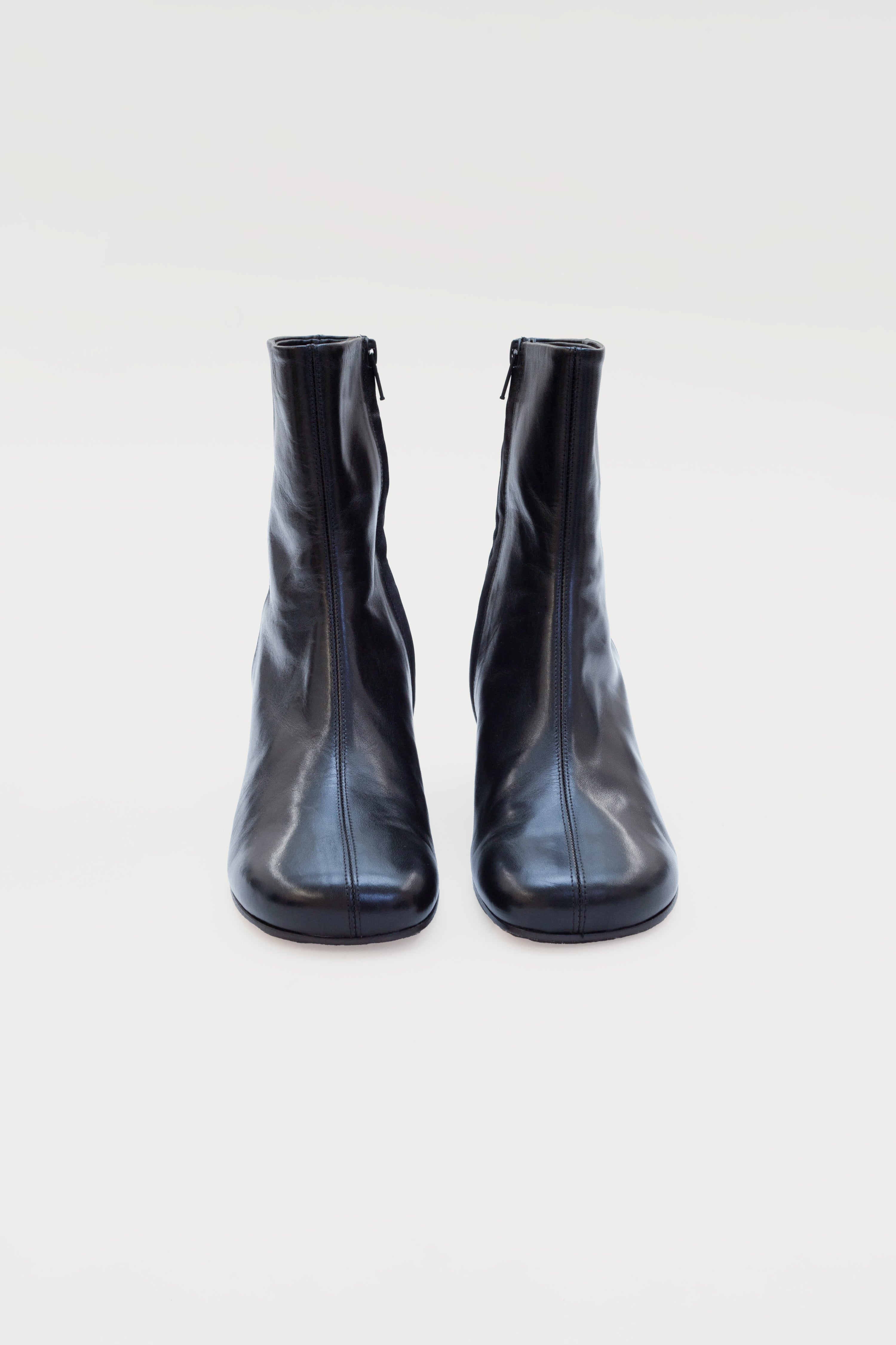 ANATOMIC BOOTS
