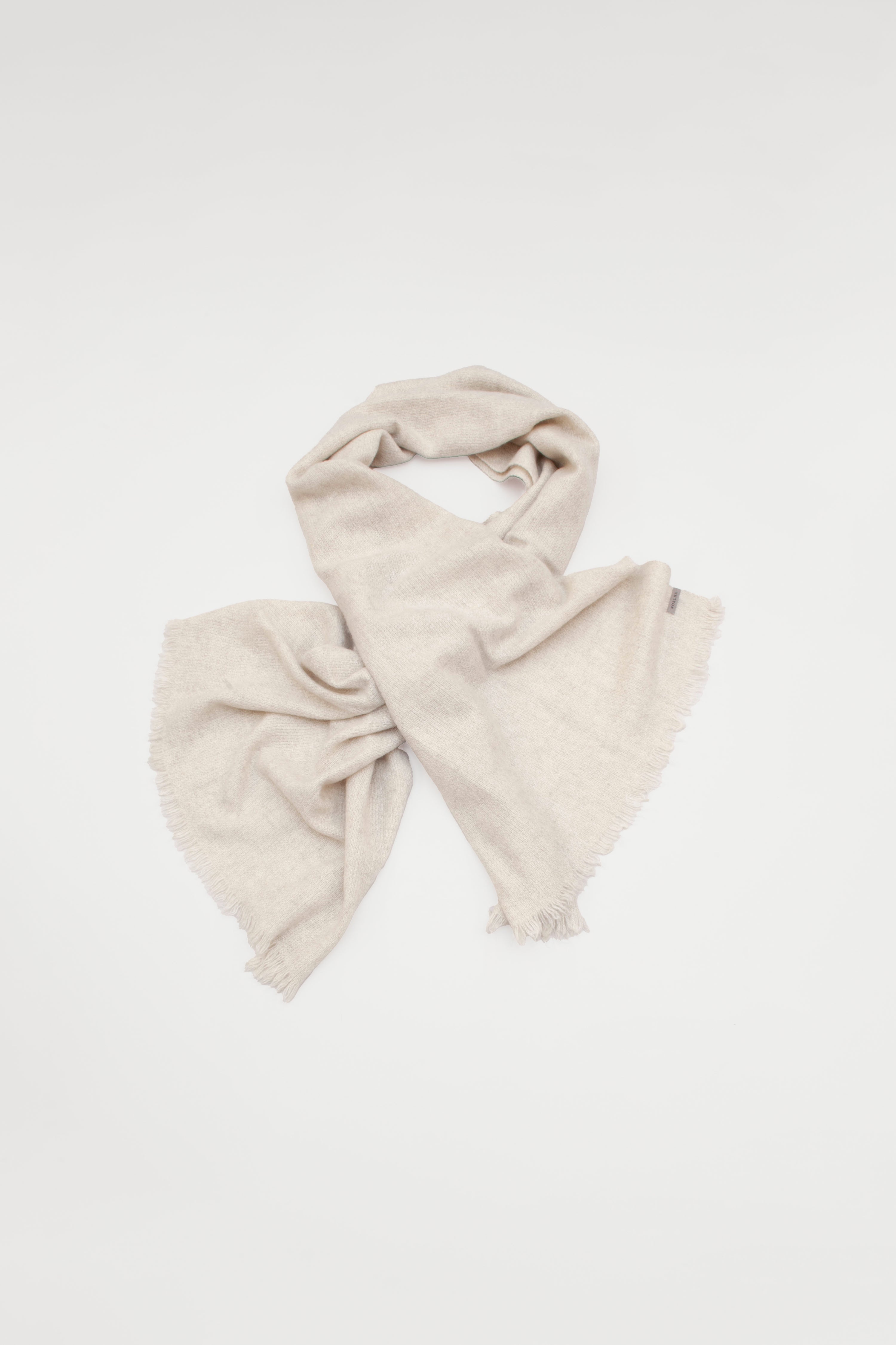 WHITE CLASSIC SCARF