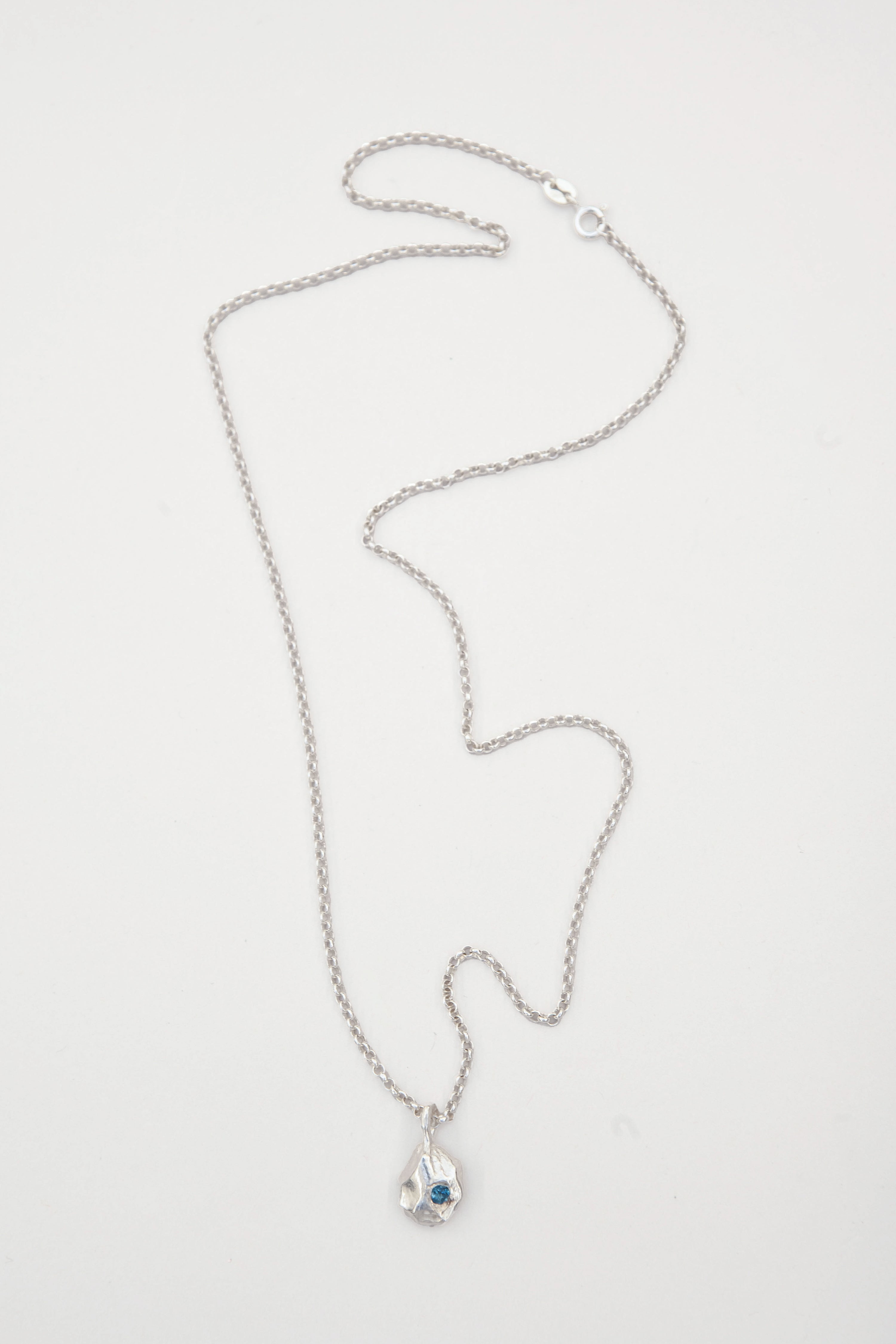 POR UND PERRO NECKLACE BLUE