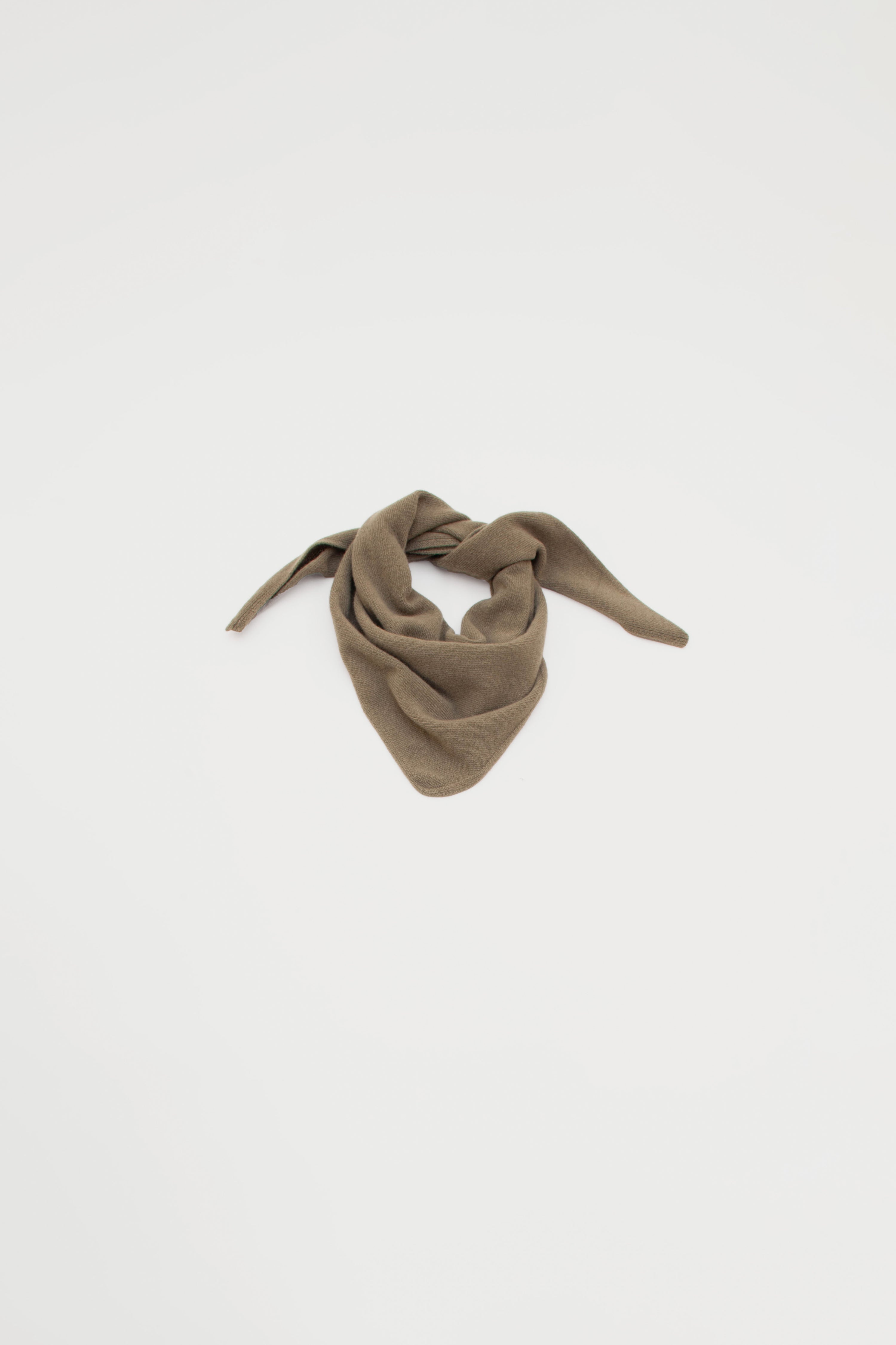 MARC TRIANGULAR SCARF