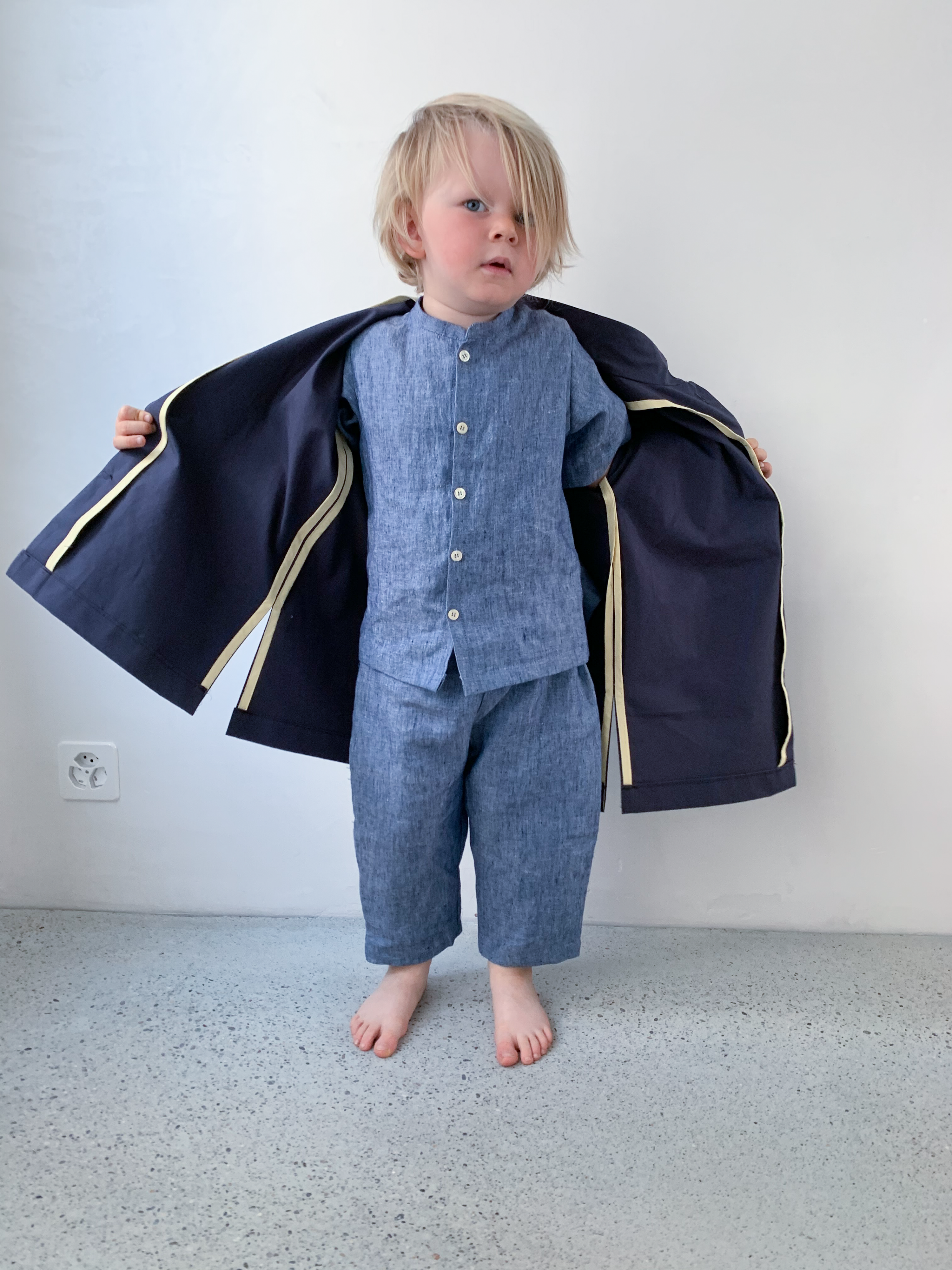 Gwentin Trenchcoat in Navy